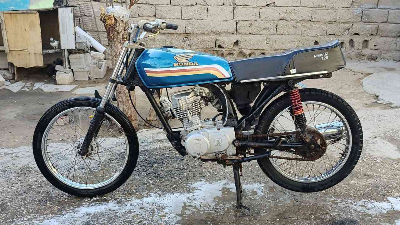 سلام عليكم دراجه نامه شلامجه محرك ناعم لا صوت ولا دخانه ادوات سعر275 وبيها مجال مكاني خور الزبير ***********
