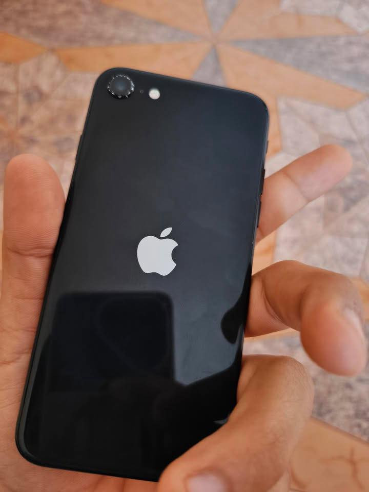 ايفون SE ذاكرة ٦٤بطاريه ٧٦
نضافه ٨٠ /١٠٠   السعر ١٣٠ مستمر تحديثات 
***********. مكان خالديه
