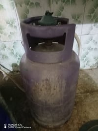 قناني غاز • عدد ٢