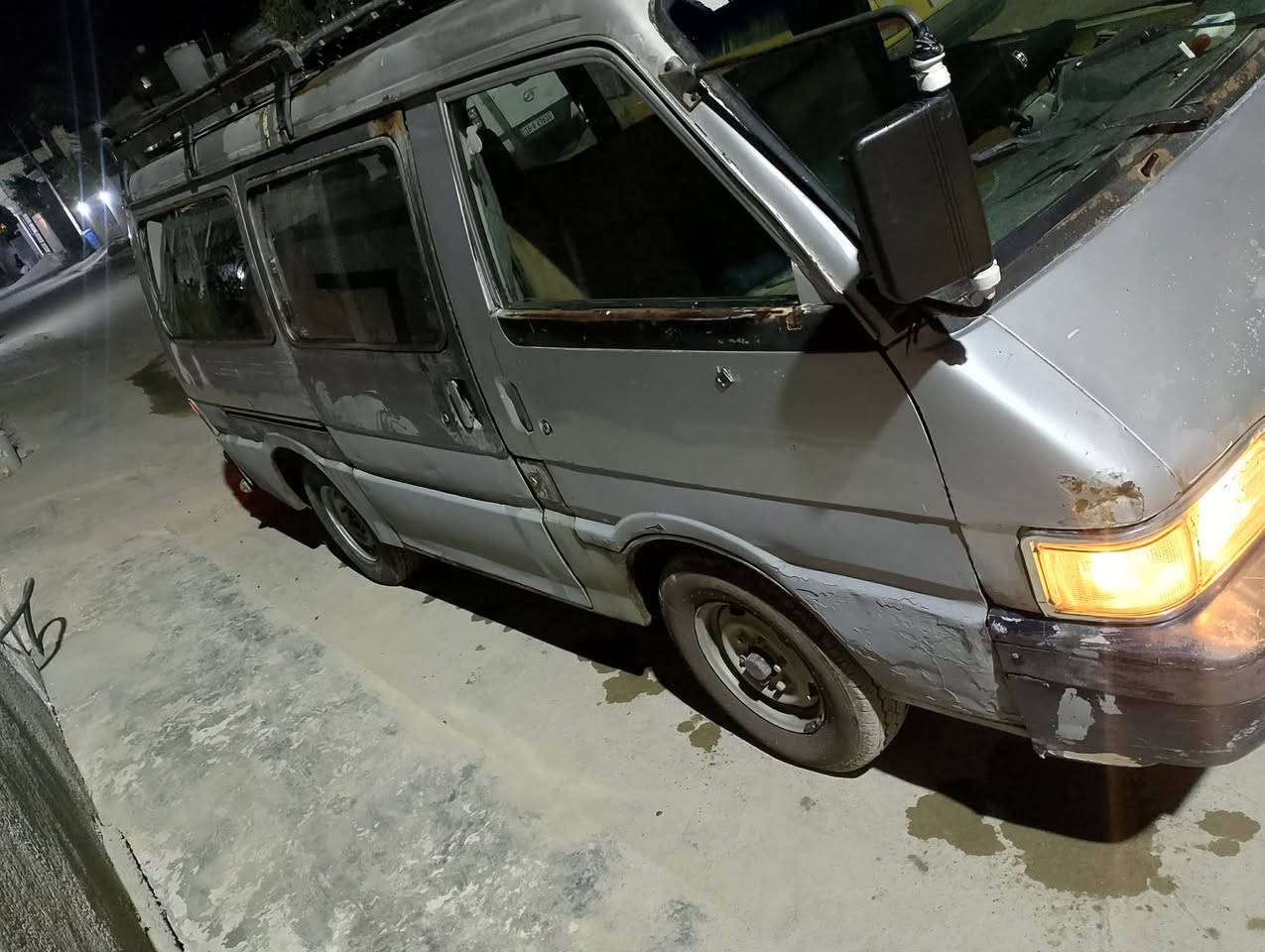 كيه بسته للبيع موديل 93 مكينه وگير خير من الله كهربائيات كامله بس الاكسن بي صوت قليل سنويه عظم عاج راعيه ما اندله ابيع بدون راعي اتكفل سرقه وعشائر السعر  19 $ وبيه مجال للاتصال /// ***********
