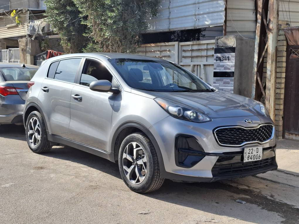 السلام عليكم للبيع او مراوس كيا سبورتج موديل ٢٠٢٢ 
كلين تايتل مكفوله من الحادث والصبغ ليبل واحد 
محرك ٢٤٠٠ وكير مكفولات من الفتح والعطل تبريد قطعتين ثلج رادارات شاشه كار بلي انظمه قياده تخم تاير جديد صدر امامي وخلفي ممتاز ارقام وهزه جديده بيها بارد باب خلفي على كد شبر فقط وطعجه بعدها ما مصلحه بالصندوك واضحه بالصور باقي السياره كفاله ماشية ٦٣ ميل السعر ١٨٨ وبيها مجال 
مكانها الدوره ابو دشير 
رقم الهاتف *********** بغداد, العراق
