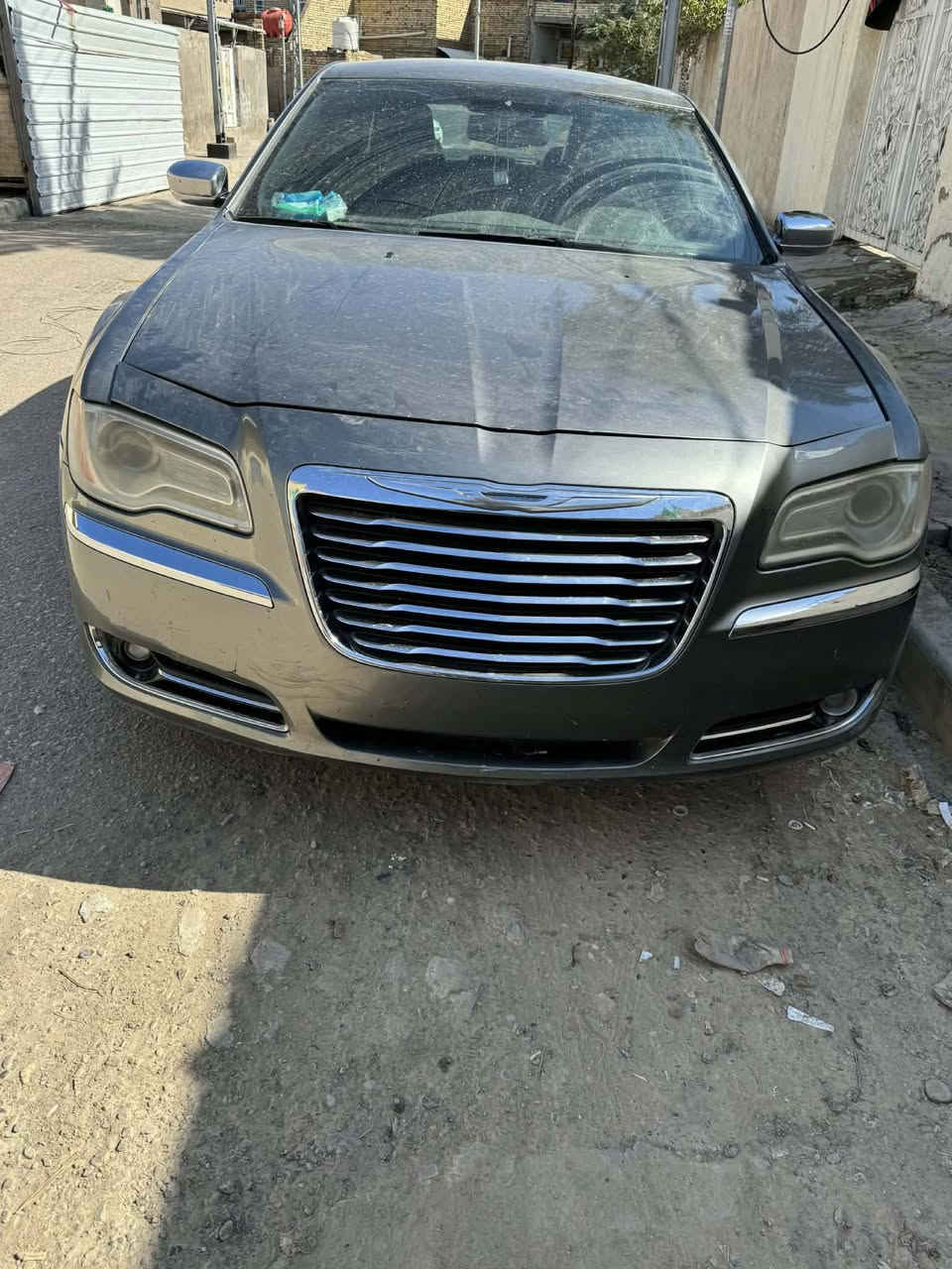 السلام عليكم اوبامه ١٢ أدوات كفاله كصه وسرقه  بيه صبغ باب خلفي والجاملغ الخلفي بدون دواخل مكان السياره العمارة سعره ٩٠ للستفساره التواصل على الرقم ***********
