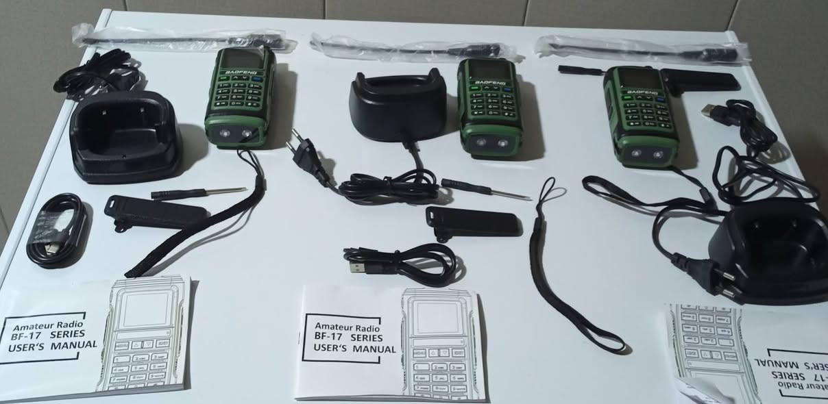 "سلام عليكم شباب.. عندي ٣ أجهزة أمريكية أصلية كواليتي كلش عالي للبيع، الأجهزة جديدة (لُوك) بباكيتها.
المواصفات:
المدى مالتها يوصل ١٠ كيلومتر.
بيها لايت (LED) كلش قوي ينورلك الدرب بالظلمة.
تنشحن عن طريق قاعدة شحن، وأيضاً بيها منفذ شحن (Type-C).
بيها نظام GPS و ٩٩٩ قناة.
بيها ١٠ قنوات خاصة للظروف الجوية التعبانة؛ يعني حتى لو الجو مخربط والإشارة ضعيفة، هاي الأجهزة تبقى إشارتها قوية.
ضد المي، شكد ما يوكع عليها مطر ما تتأثر."


**إذا كنت صاحب هذا الإعلان وتريد حذفه لأي سبب، رجاءا أرسل رسالة إلى الدعم الفني**