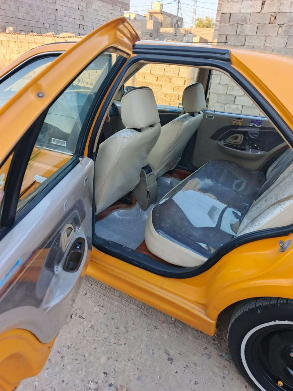 السلام عليكم بيجو باص موديل 2018سياره نضيفه و كامله تبريد تدفئه  شغال  مكان بغداد فلكه حي النصر (مطلوبه هيهئ5سنوات) سعررر(50) وبيه مجال الرقم ***********
