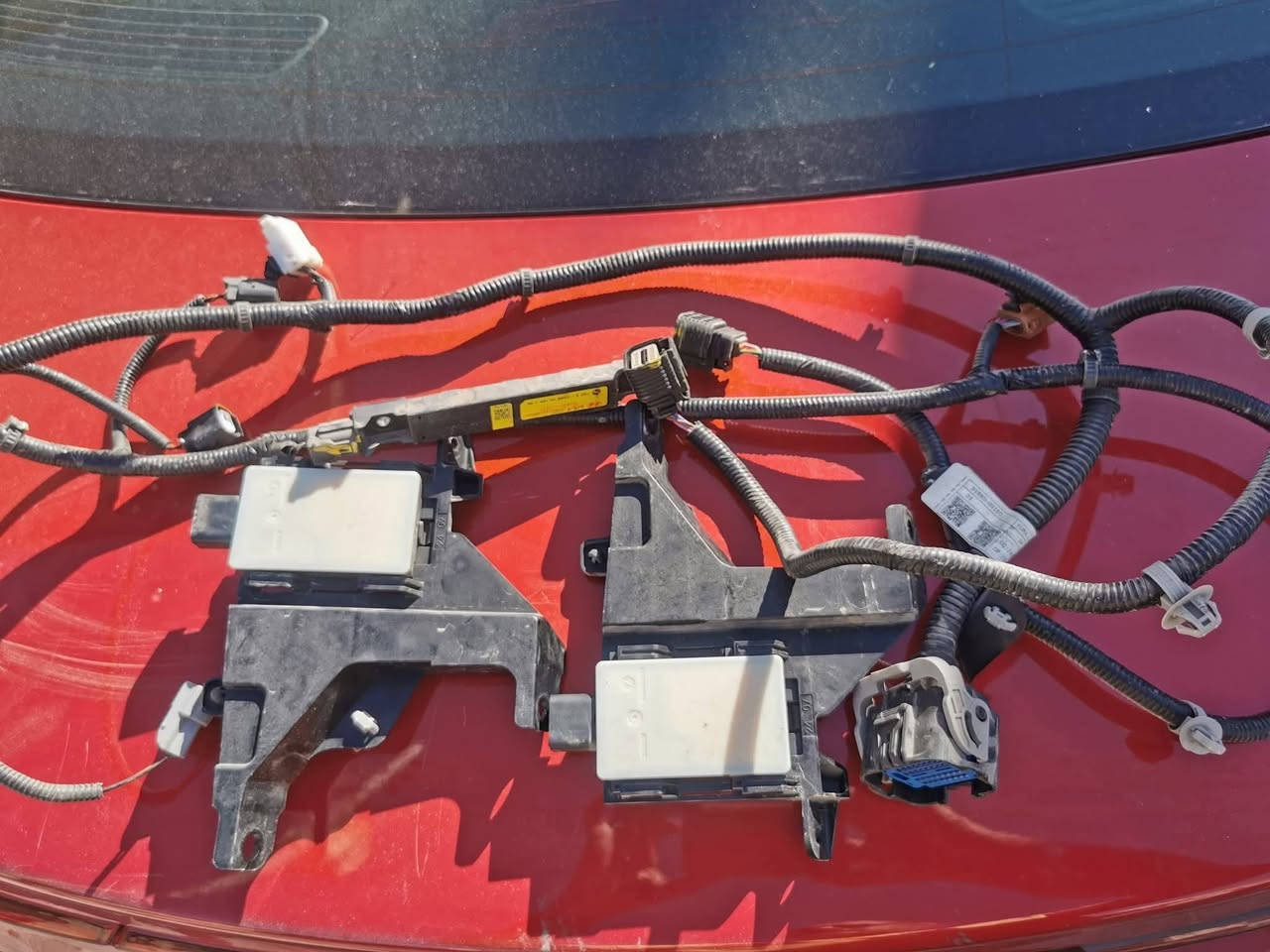 متوفر ادوات  كي فور تفصيخ
محرك 2000 زيرو كامل
رادار خلفي مع ضفيرة 
بطانه صندوق 
بوكس فيوزات مع الضفيره 
بيبان 
غرفه كامله مسطره صندوق مع اللد كامله
ويل كامل اطار زيرو مع الحساس
***********
