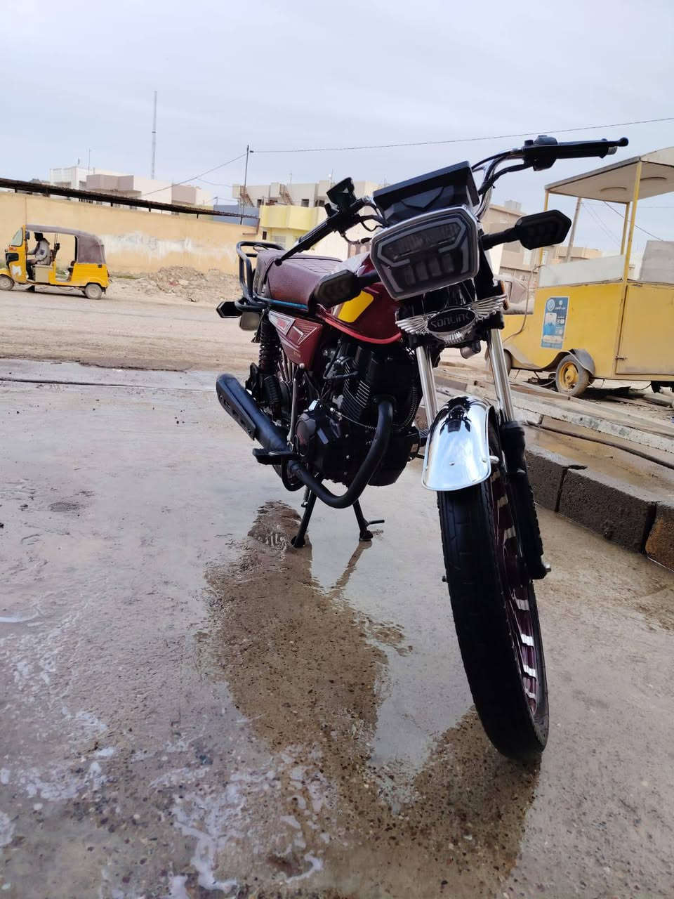 ضاغطه وزنجيل موديل ٢٥ نضافه مثل مشوف بعينك 

ديالى الخالص //السعر ٨٢٥//   ***********
