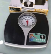 ميزان نيوال • بلا بطاريات • ١٣٠كجم