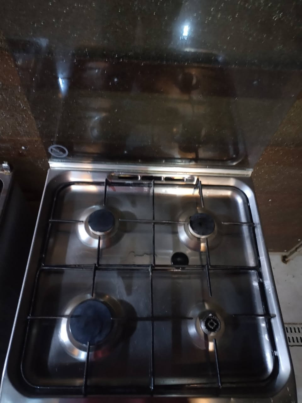 البيع طبخات بلازمات وحدة نت وحدة بدون حجم ٤٣ اصليات مو صيني ***********
