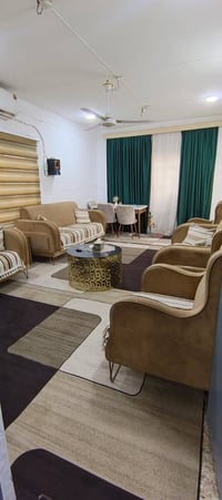 طريق السنيه ٦٨٠ • ٢٥٠م • غرفتين