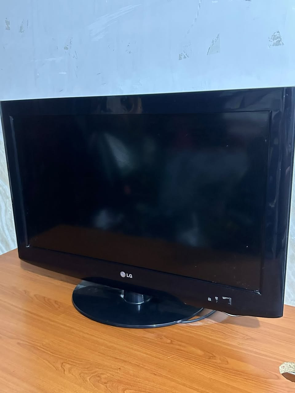 ميز و كرسي و شاشه ٤٢ عقده

بيع مستعجل تلاثتهم ب ١٠٠ الف 
مكان بغداد البلديات
***********
