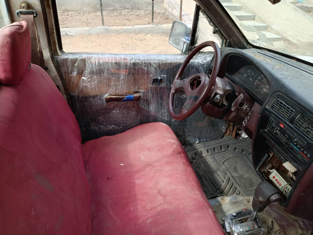 سلام عليكم بيكم نيسان بلاديه سياره  موديل 93 رقمه الماني نجف سنويه عاج مكينه بلاديه كير اوتوماتيك كهربيات كله    شغاله شاصيه  نضيف لا لحيم ولا طاط جاهزه سياره سعره 17 ورقه بيه مجال حك جيه المكان بصره معقل ها ذ رقمي *********** البصرة, العراق
