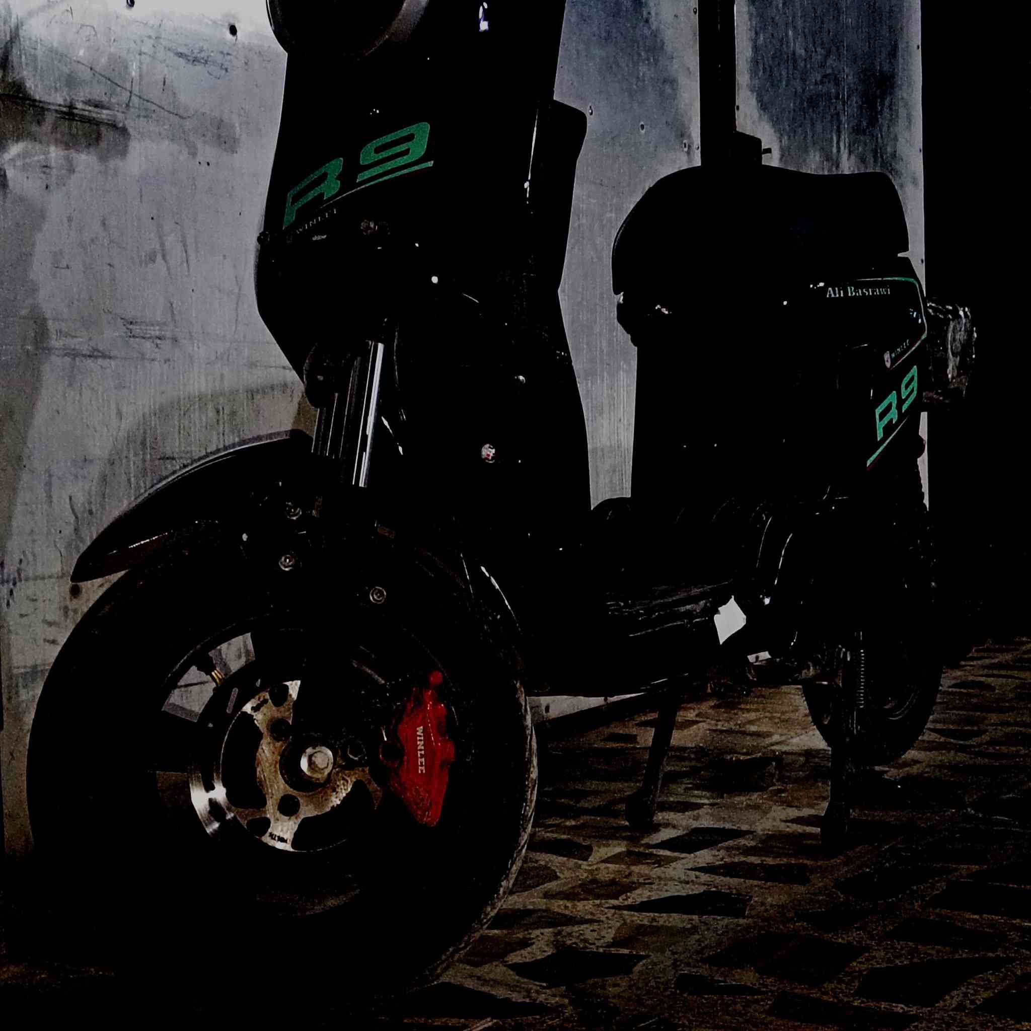 السلام عليكم
عند دراجه شحن R9
بس بطاريات هابطات هو يشتغل بس البطاريات 
السعر 250وبي مجال 
العنوان ديالئ شهربان مقداديه حي العسكري 
موجود خاص 
للاستفسار ***********
