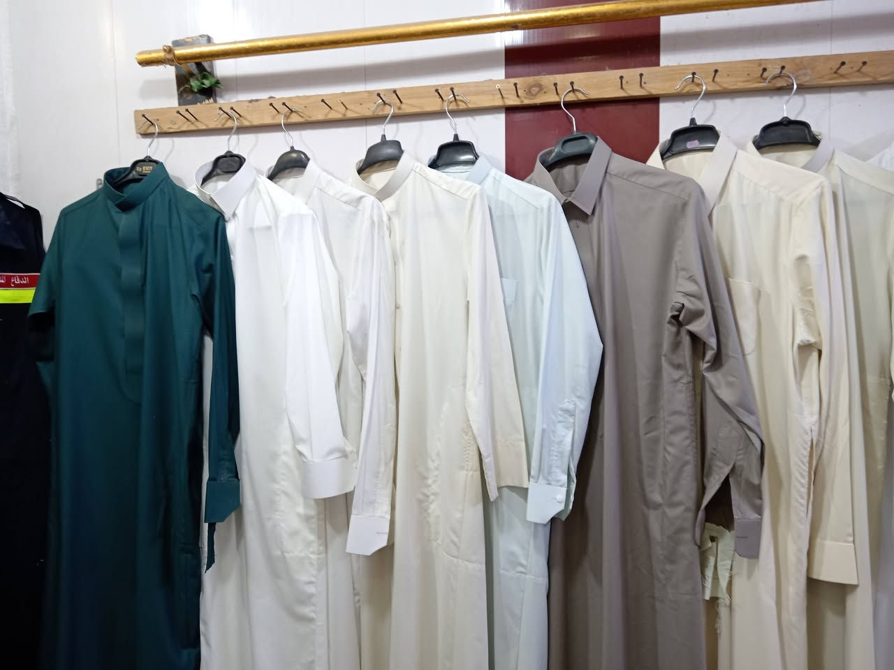 اللهم صل على محمد وآل محمد
السلام عليكم اخواني الاعزاء وصلتنه بضاعة من الدشاديش الصيفي بألوان وموديلات مختلفه دگمه ياخه دگمتين والقماش الصيفي ناعم  المطلوب متوفر في محلنا داخل السوگ مقابل محل هاشم حشيش


**إذا كنت صاحب هذا الإعلان وتريد حذفه لأي سبب، رجاءا أرسل رسالة إلى الدعم الفني**