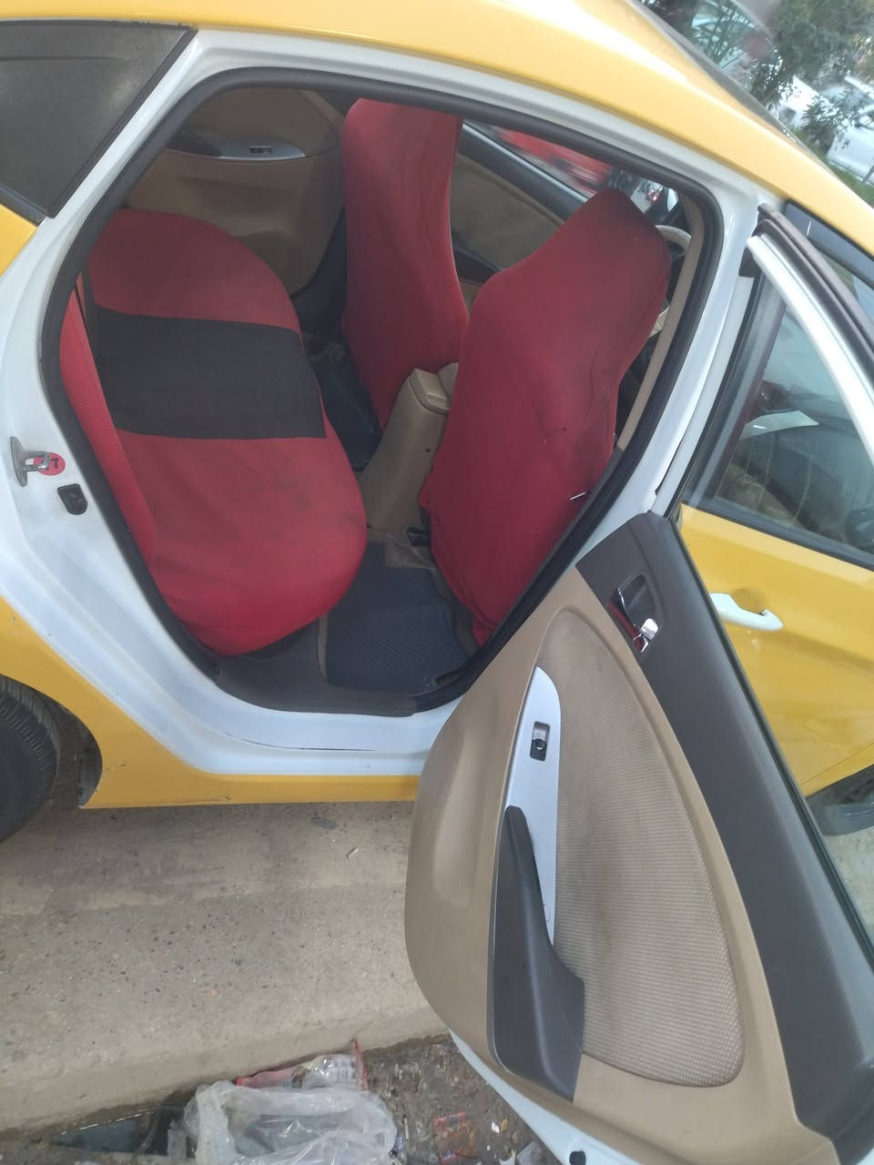 اكسنت خليجي فتحه كامل مواصفات محرك ١٦٠٠ قطرتين سياره كلش حلوه وجاهزه رقم ميسان انكليزي بسمي سنويه ل٢٠٢٧مكينه كير حداديه تبريد عنوان ذي قار الرفاعي للاستفسار ***********
