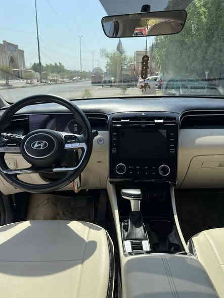 السلام عليكم
🚗هونداي توسان 2023  خليجي
مكفوله من الصبغ و التبديل والبارد
 عدا طخه صغيره بالجاملغ الامامي وممصلحه ترجع pdrموضحه بالصور. 
 السياره كير ومحرك مكفولات
((رقم بغداد باسمي السياره)) 
ماشيه 35 الف كيلو

مواصفاتها:
حساسات اماميه وخلفية
سايد بريك كهرباء 
بردات ابواب خلفيه بلاديه
ويل حجم ١٨  
شاشه كامره خلفيه 
لايت زنون مع عدسه دوراره
انضمه قياده sport,eco,normal,
اوتو هولد
شاشه عدادات ذكيه
كشن ابيض ومغلفه عمل جلد
محرك ٢٠٠٠ دوش 
شاحن واير ليس 
قطعتين تبريد❄️
العنوان /بغداد /الشعب/شارع الاسواق المركزيه 
💸سعر السياره 215$

***********
