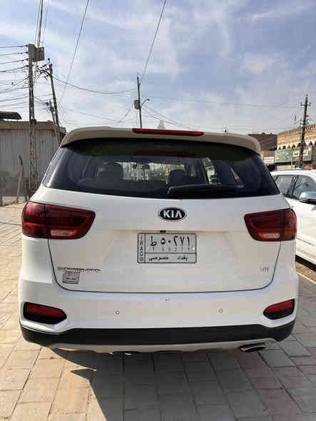 السلام عليكم 
سورنتو 2020 خليجي  
استيراد الدولية
السياره ماشية 62 الف قابل للزياده
السياره استخدام شخصي 
كلش نظيفه وضع الوكالة مثل ما موضح بلصور 
الاضرار : 
الجامة خلف السايق متنزل بس تصعد
و بيها شخط و رصعة بلباب الخلفي بسيطات و موضحة بلصور
السعر : 260 ورقة 
للاستفسار الاتصال على الرقم فقط :
***********
