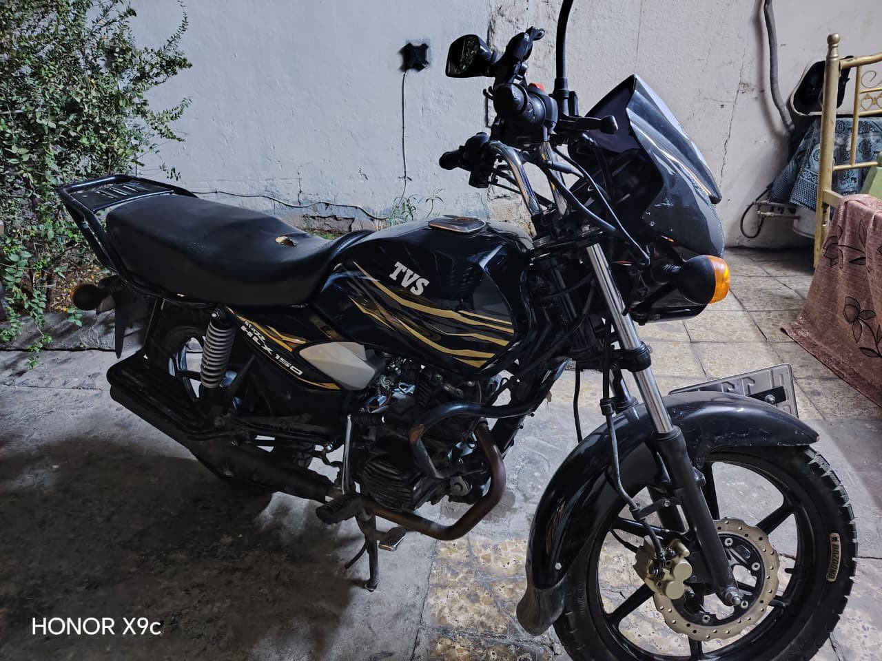 السلام عليكم دراجه. Tvs  موديل 2024 
مرقم وكامل  ماشيه 12 الف عنوان بغداد 
غير متواجد عل فيس سعر 2600 

***********

‭0771 680 0120‬
