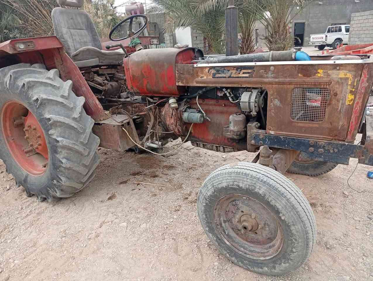 عنتر للبيع موديل ٨٥ بدون مكفوله محرك وكير وكسنات وهودرليك جاهزه للكراب للاستفسار رقم راعيها ***********
