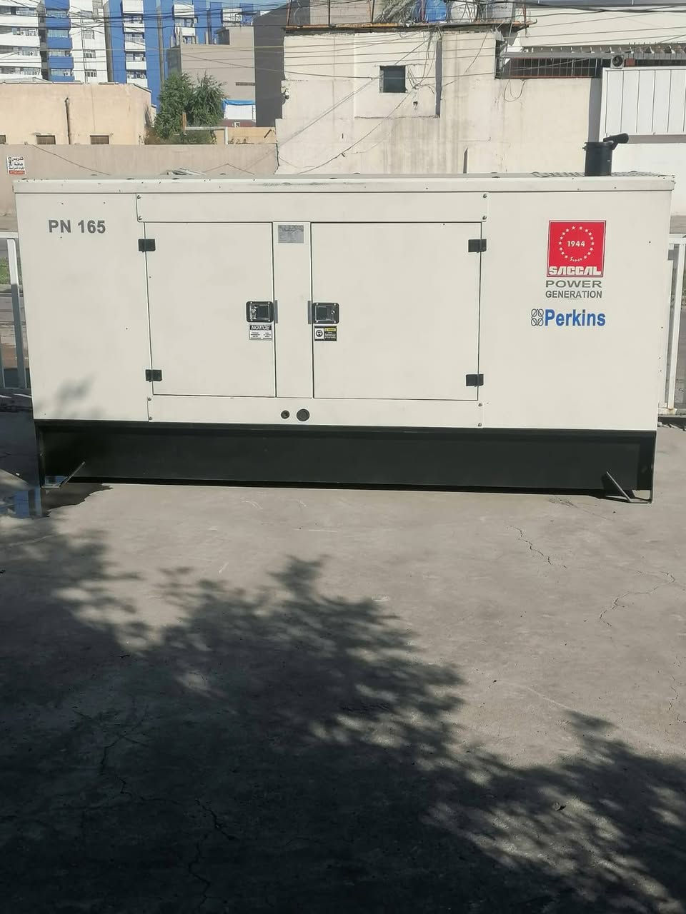 🌟 صباح الخير زبائننا الكرام 🌟
شركة الصقال لتجارة وصناعة المولدات تعلن عن مولدة 165KVA بمواصفات عالية وجودة مضمونة 💪

🔹 محرك Perkins (صناعة بريطانية 🇬🇧)
🔹 رأس توليد Leroy Somer (صناعة فرنسية 🇫🇷)
🔹 كارت تحكم DSE (بريطاني 🇬🇧)
🔹 كاتم لبناني عالي الجودة، مناسب للأجواء العراقية ويتحمل الظروف القاسية 🇱🇧

✨ أداء قوي + تشغيل مستقر + عمر طويل

🎁 وهدية خاصة لفترة محدودة مع كل مولدة!
💰 أسعار منافسة جداً ومناسبة للجملة والمفرد

🛠️ ضمان سنة أو 1000 ساعة تشغيل (أيهم أسبق)
🛠️ خدمات صيانة متوفرة + قطع غيار وزيوت أصلية

🚚 النقل والنصب داخل بغداد مجاني

📞 للاستفسار والحجز:
***********
أو مراسلتنا على الصفحة مباشرة

🔥 لا تفوّت الفرصة… العدد محدود
