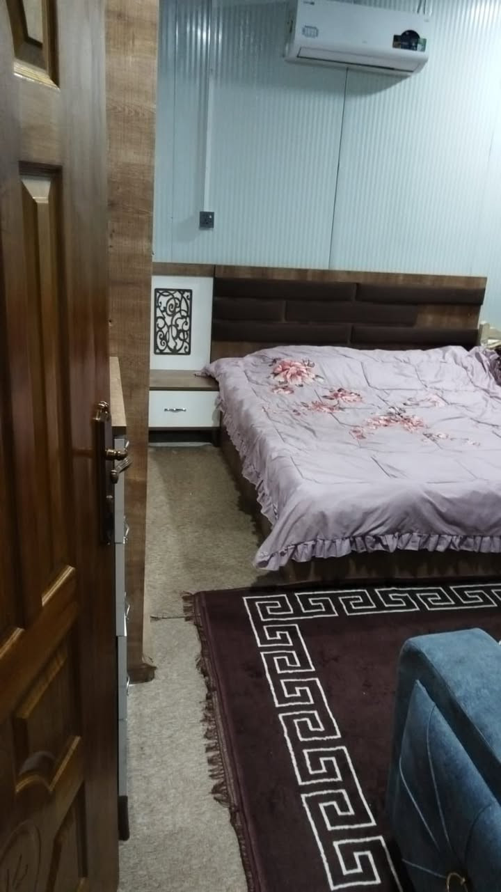 السلام عليكم 🏠 يوجد بيت لبيع مقابيل الجزيرة مساحته 50متر سندويج سعره 38مليون الاستفسار 📞 ***********
