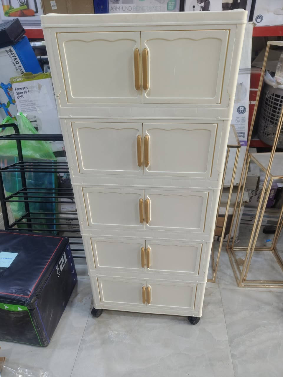 اللهم صل على محمد وال محمد 🤲 🤲 🤲  
السلام عليكم متابعينا الافاضل ورحمة الله تعالى ✋✋ 
عرض بضاعه متنوعه منزليه اصليه ✅✅ ✅ ✅ ✅ 
 وتدللون عرض تفليش الاسعار ♨️♨️♨️♨️♨️♨️
 والاسعار مناسبة جدآ 💲💲💲💲💲💲
يوجد خدمة توصيل لجميع المحافظات 🚛🚛🚛🚛🚛
العنوان ذي قار سوق الشيوخ شارع دكتور عمار قرب اسواق الكفيل ومقابل مطعم المدينة الفرع الثاني 🍗🍗🍗🍗
رقم الاعتماد واتساب *********** 📞📞📞📞
مجمع البيت الالماني في سوق الشيوخ 🇩🇪🇩🇪🇩🇪
