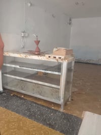 ميز • قابل تفاوض