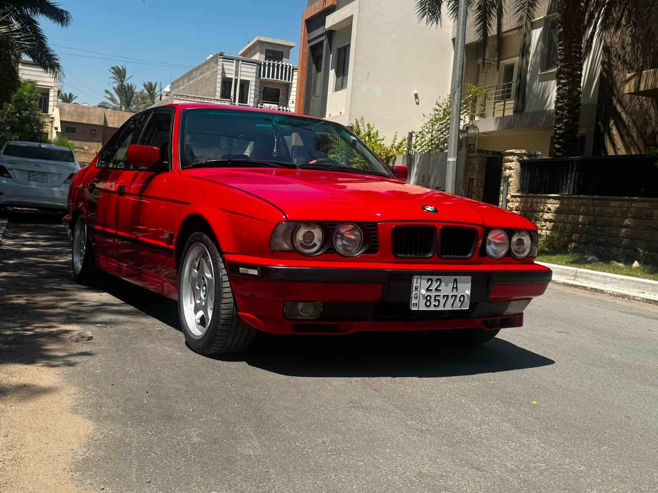 السلام عليكم 

BMW 525 i
موديل ١٩٩١ داخل جلد اسود الغرفة حلوة دعامية M
دركة M 
تخم تاير وويل جديد M
صدر امامي خلفي جديد 
مكينة كير كهربائيات كفالة  
السيارة عليهه صبغة جديدة للجماليه فقط اكفل لغود وشواصي وحوض السبير يعني مابيهه ضربة 
والسيارة 525 اصل بليتة وشاصي عليهه ادامة كامله منضومة بانزين 
تبريدهه شغال 

السيارة معروضة ٧٦ وبيهه مجال قليل حك الجية 
السيارة متتقارن بالمضروبات وحشة السامع الخايسات ميعجبك سعرهه تلكة انشاءالله الاحسن منهه 

رقمهه اربيل باسمي شخصيا اذا لكيتهه ابسم واحد ثاني لتاخذهه وابيع شرط التحويل شوكت متريد احولك 

عنواني بغداد القادسية مجمع الوزراء 

رقمي التلفون (***********) اسمي سيف 
ممتواجد علنت اتصل وبيك خير وتدد ❤️
