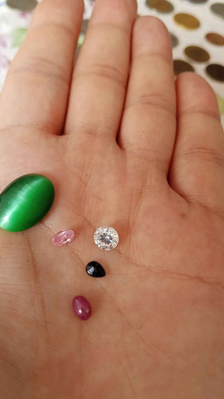 فضة و احجار كريمة للبيع اللي عجباتو شي حاجة مرحبا اللي بغا وحدة ولا كلشي مرحبا . الجديدة, المغرب


**إذا كنت صاحب هذا الإعلان وتريد حذفه لأي سبب، رجاءا أرسل رسالة إلى الدعم الفني**