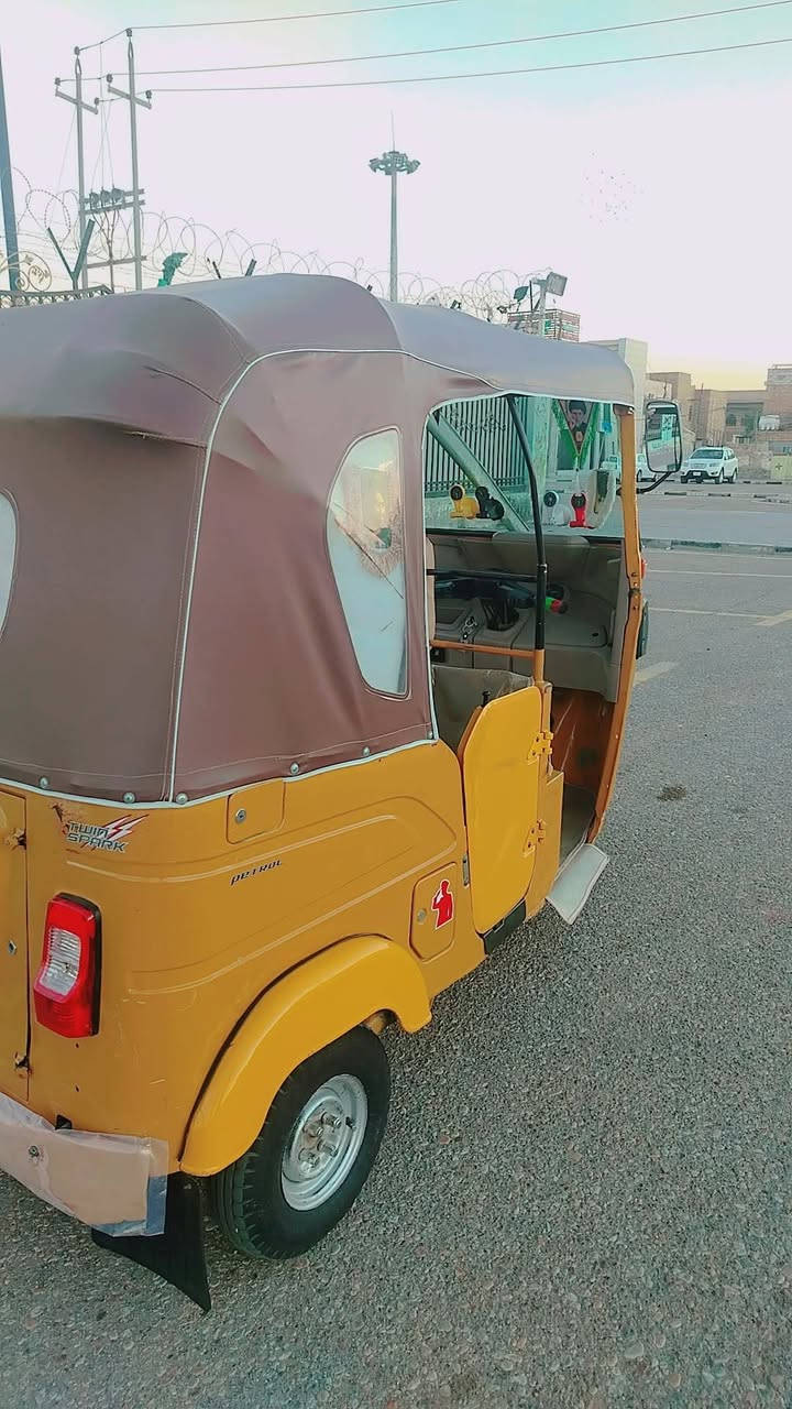 السلام عليكم تكتك موديل 2021سنويه تكتك جاهزه كبل للشارع ما تذب عليها ربع العنوان حي العسكري قرب مدرسه المربد  للتواصل ***********
