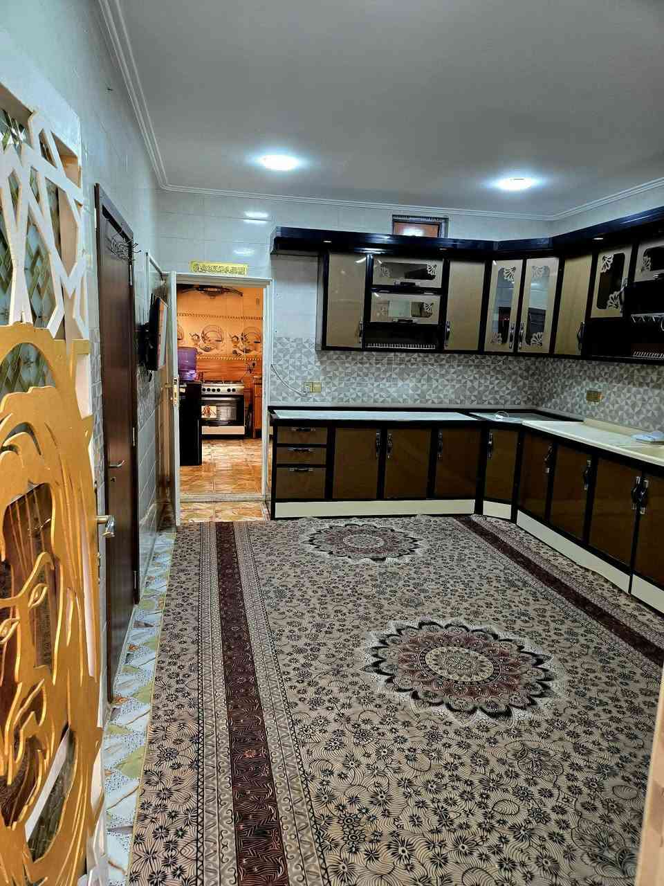 دار. للبيع مساحته ٣٠٠ على سنتر
 وعلى حديقه
 الاضافات محل كبير مطبخ حار وصاله مفتوحه ومخازن وغرف سويت عدد ٢ موقع كلش حلو

تفاصيل اكثر خاص


**إذا كنت صاحب هذا الإعلان وتريد حذفه لأي سبب، رجاءا أرسل رسالة إلى الدعم الفني**