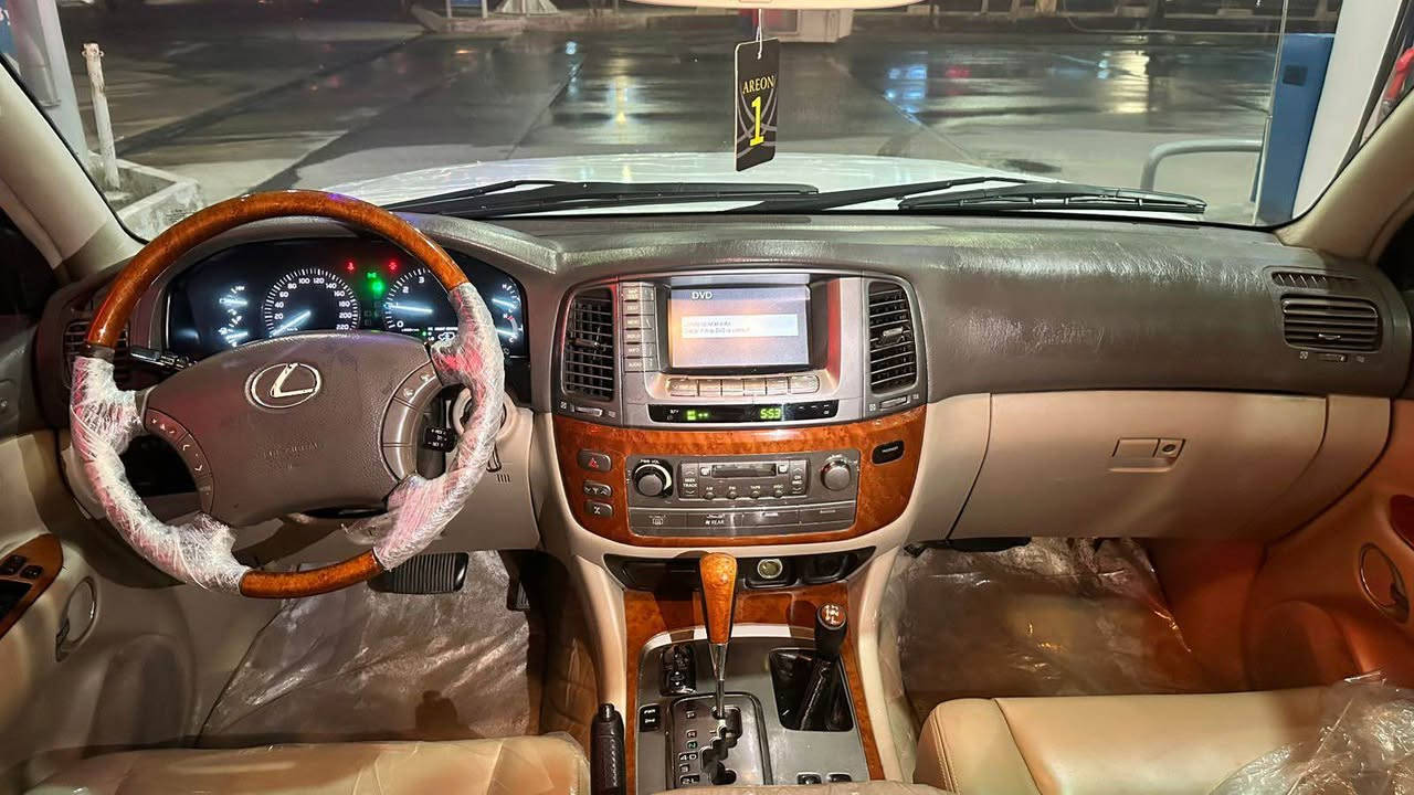 لیگزز 2006 دوبەیی ساغ بەشەرتی حاسیبە تازە داخل بووە سێ پارچە سبوغ قەپات مواسەفات گێڕ مەکینە دەبل اکسل تعديل سرحە کارەباییات هەمووی بەشەرت سەیارەکە لۆک لۆکە 139 گەڵا ژ.م/*********** الحمدانية, نينوى
