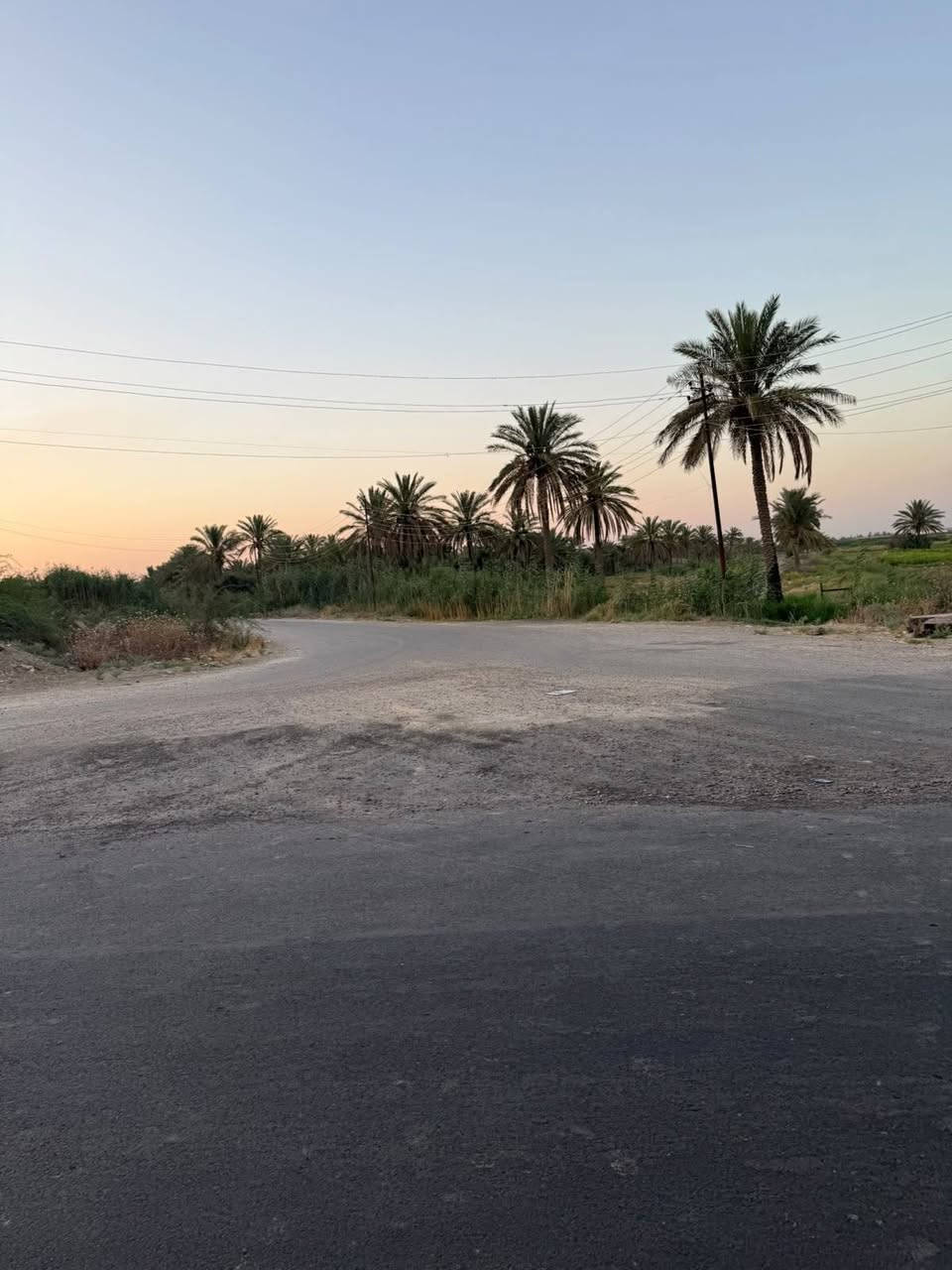 🚨 فرصة استثمارية مميزة في بغداد 🚨
📍 أبو غريب – عكركوف قرب تقاطع الشيحة - الشارع العام ركن

✅ دونمين ملك صرف (سند مستقل)
✅ واجهة 70م
✅ مساحة الدونمين 5000متر 
✅ موقع حيوي وقريب من مجمع أسد بابل
✅ مناسب للمزارع العائلية، الشاليهات، أو المشاريع الاستثمارية

***********
📞 للتفاصيل والاستفسار يرجى التواصل معنا.
