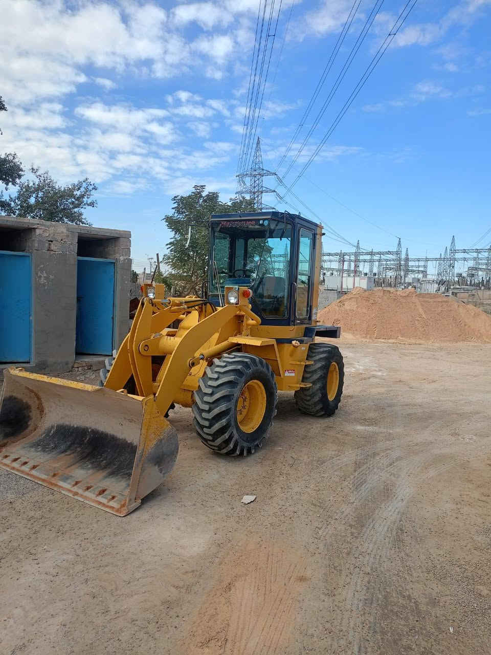 شفل كوماتسو w70حجم 50دخول جديد مكفول كفاله عامه منفيس موديل 19/
***********مكان ديوانيه
