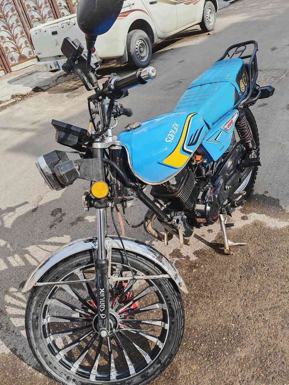 🚨 للبيع – دراجة سونك موديل 2025 🚨
🔥 دراجة نظيفة وجديدة تقريباً
✔️ محرك سعة 200
✔️ ما بيها أي نقص مهم
✔️ بعدها ما مرقمة
🔧 الملاحظات:
بيها نقص ستان الصفح
البريك الأمامي يحتاج تبديل
قمجي مال السرعة يحتاج تبديل
💰 السعر: 650 (وقابل للنقاش للجادين فقط)
📍 الموقع: الدورة – شارع ستين
📞 للتواصل: *********** (اتصال + واتساب)
