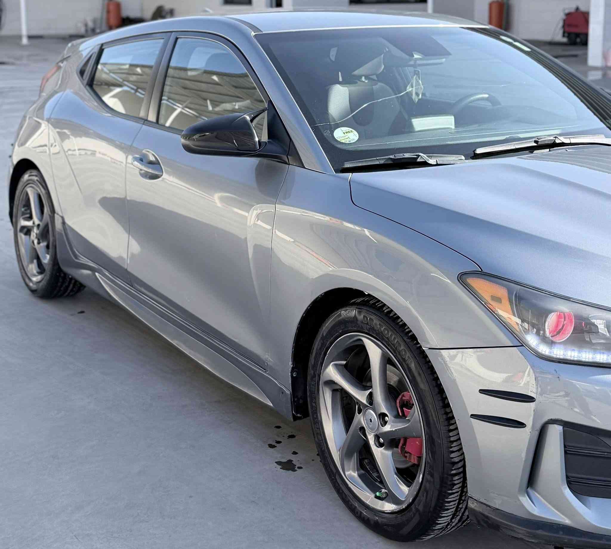 السلام عليكم 🫡🩵
هونداي فولستير 2020 وارد امريكي ثلاث ابواب
رقم شمالي جديد بأسمي تحويل ثاني يوم
هزة وسنوية جديدات كبل تحويل
حادث امريكا بابين فقط بجم كبس مثل مموضح بالصور 
مكينة 2000 دوش المرغوب
كير AT
عداد المسافة :98 الف 
تحديد مسار 
كير اوتماتيك
تحكمات 
لد + زنون
صدر + حدادية كفاله 
تخم تاير جديد 
3 انظمه قيادة (عادي - سمارت - سبورت)
العنوان / بغداد - البياع 
رقم الهاتف / ***********
السعر /107 وبيها مجال
