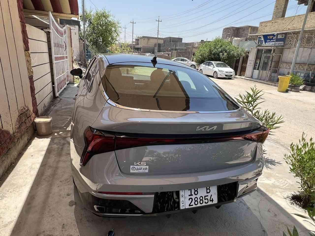السلام عليكم كي فايف 25جيتي لاين رقم بابل على كتاب الشهداء بأسمي فول موصفات بنروما ومعروفه موصفات الجيني لاين بدون اي قطعه تبديل فقط ربع بنيد صبغ 

سعره 225 وبيه مجال 
***********
