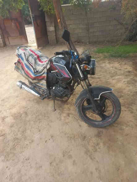 السلام عليكم دراجه دايوان موديل 15 اوراق الواحد مالتهة كام ميجي كهربائيات شقاله سلف نكره وحده مراوس بدراجه ايراني ***********
