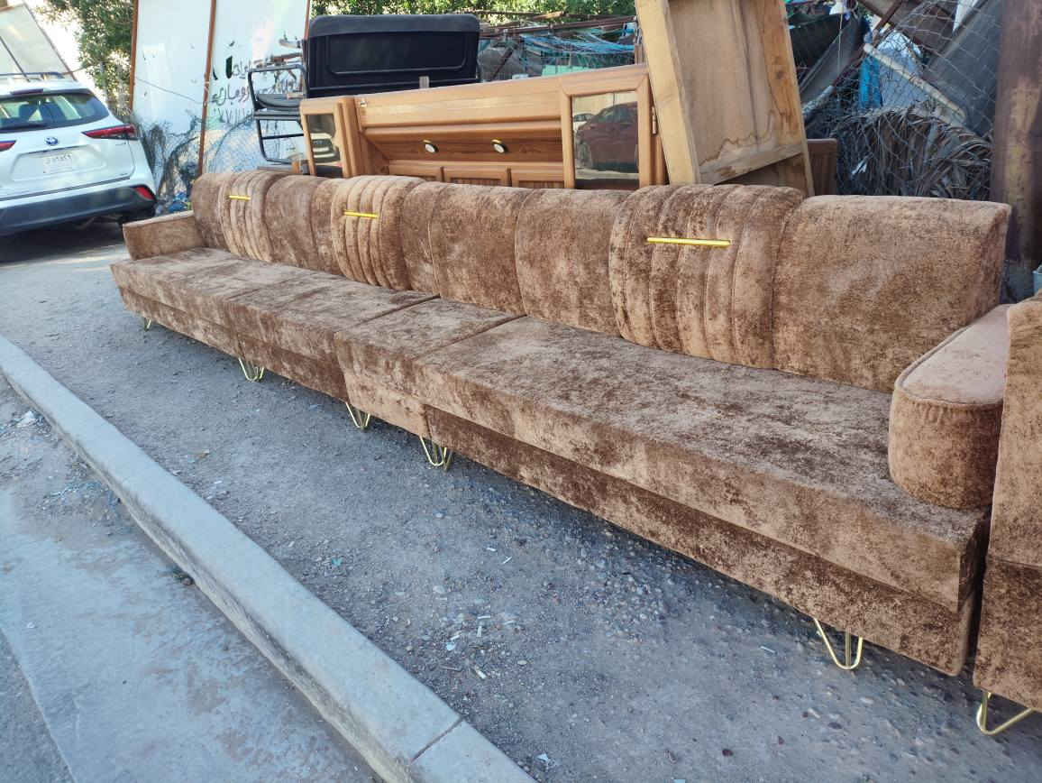 للبيع 🛋️✨
تخم قنفات ديوان 10 مقاعد، أصلي وثگيل 💪
نظيف جدًا بدون أي عيب أو كسر ✅
شغل ممتاز 👌

🎨 اللون: مشمشي 🍑
القماش: خاولي من أجود أنواع الأقمشة 🧵
🧼 نسبة النظافة: 100% ✨

💰 السعر: 375 ألف دينار (بي مجال بسيط) 💵

📍 بغداد – حي الجامعة، نهاية شارع المصرف قرب الجمعية 🏠
📞 للاستفسار: *********** ☎️
