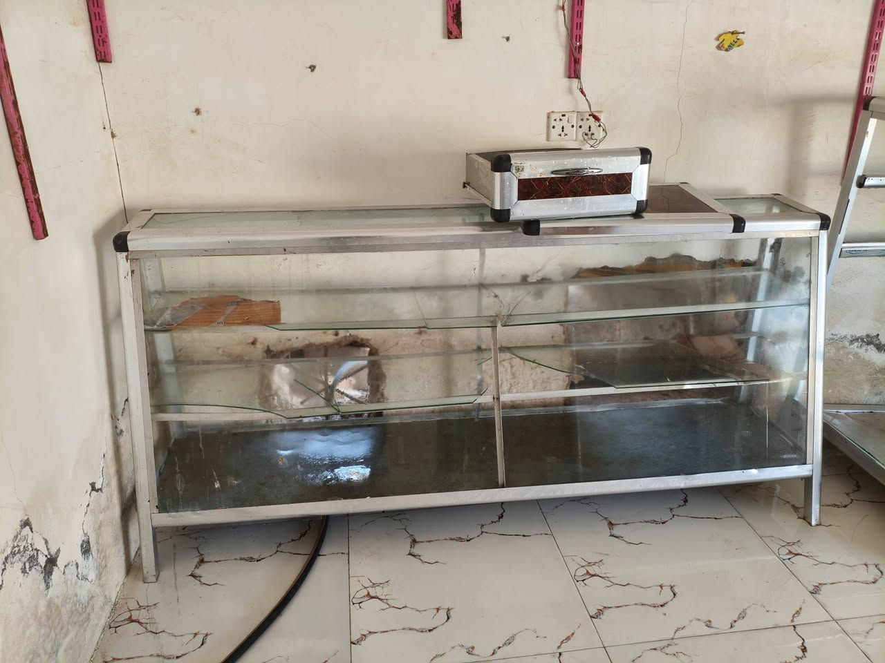 ميوزه للبيع مال محل ***********
