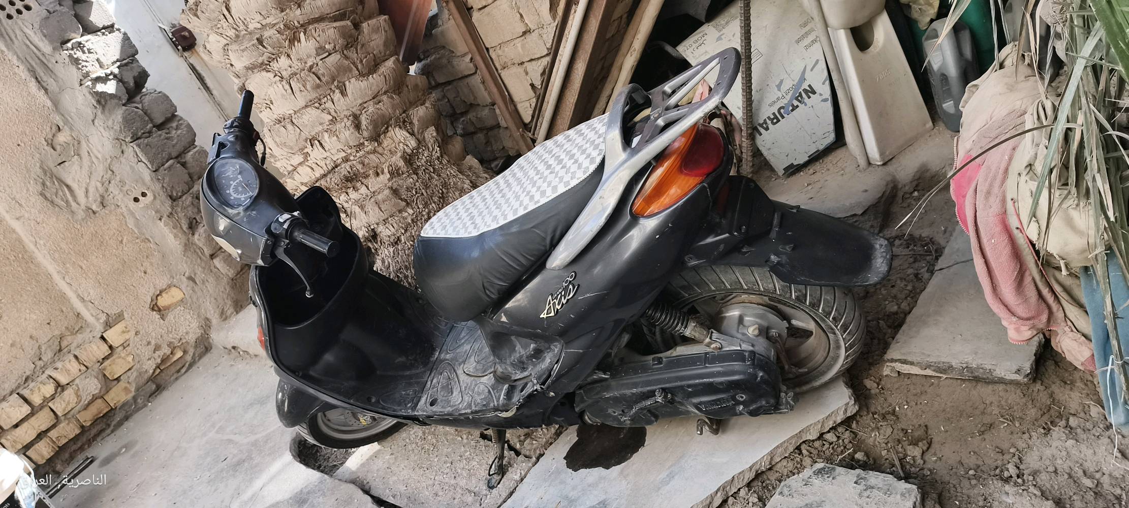الناصريه مركز قرب شارع ابو لبنان
دراجه اكزز نضيفه مانقصه اي شي شغل واطلع السعر 350 وبي مجال لشراي 
عوزه بس سلف  كهربايئات شغاله اشاره لايت كدام ولبگ لايت