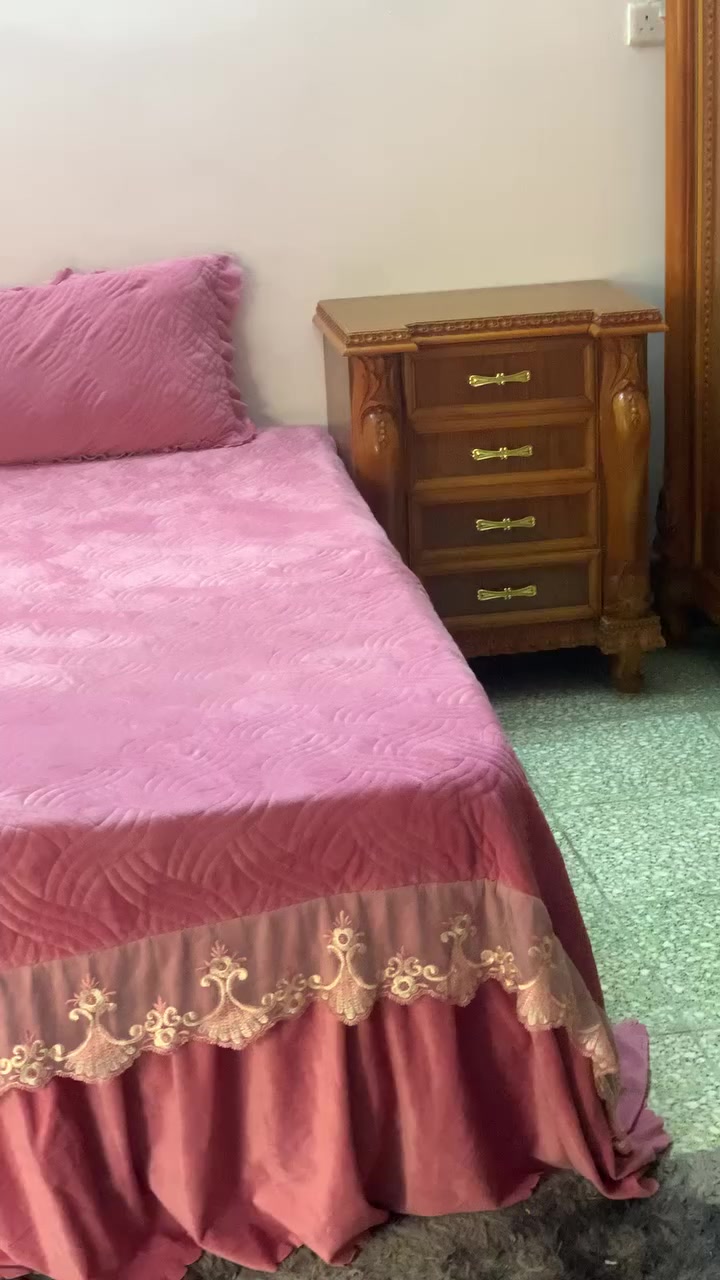 السلام عليكم
غرفة تفصال حطاطة مسويها ب٤ ملايين

نظيفه  وضخمة للبيع ب مليون و٧٠٠


**إذا كنت صاحب هذا الإعلان وتريد حذفه لأي سبب، رجاءا أرسل رسالة إلى الدعم الفني**