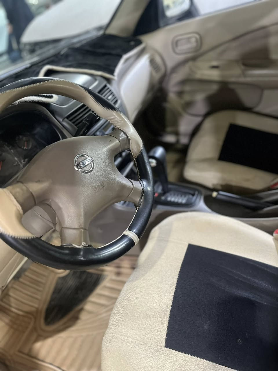 سلام عليكم
سني ٢٠٠٩
كير اوتوماتيك
بيه صبغ جاملغين خلفيات مو كلهن شويه منهن
وشبر بالبنيد صبغ
بدون دواخل بدون حادث 
نظيفه وجاهزه 
كير مكينه كفاله
سعر السياره. ٩٢ ورقه ومجالها بسيط
بغداد
***********
