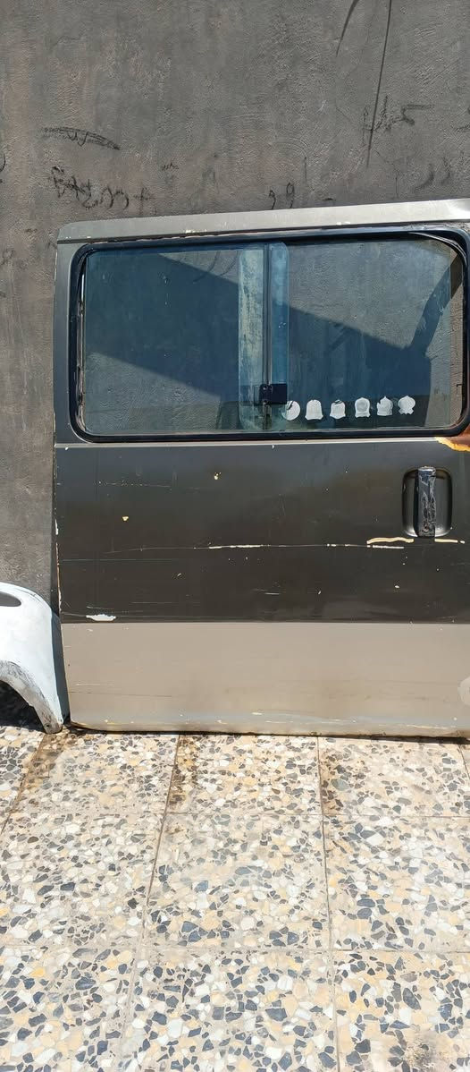 باب سلايد بريجو للبيع المكان بغداد المعامل موبايل *********** السعر ٢٥٠

