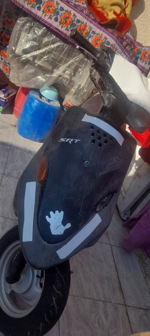 سلام عليكم شباب دراجه🛵 للبيع بيجي ٦٠ دراجه فول🚀 شلعه  دراجه نضيفه بشكللل 

 الدراجه شغاله نص☺️ هندر كهربايات شغاله سلف الباتري ضعيف الله شاهد 🌚

ملاحظه🖤/الدراجه الصالنصه. مالها مزروفه وبيه صوت

السعر ٣٥٠  وبيها مجال حك جيه العنوان 📌

بغداد 📌المنطقه البياع حي العامل اتصل عل رقم ***********
