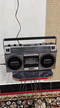 سلام عليكم مسجل راديو ناشانول ياباني للبيع سعر 60مع التوصيل والشرح داخل الفيديو واتساب ***********
