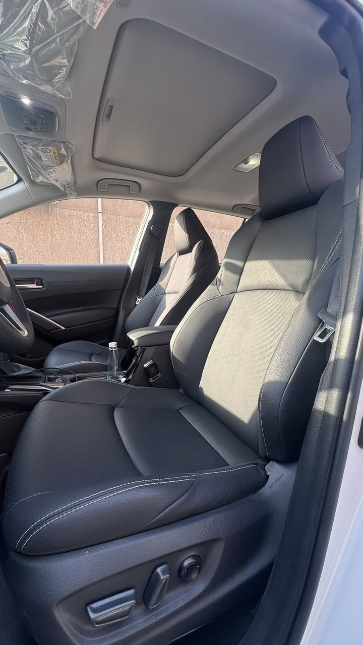 تويوتا فرونتلاندر 2025
الفئة S تو كلار
هايبرد + بنزين ⛽🔋 (اقتصادية جداً بالوقود)
عداد المسافة: 9ألف كم وقابل للزيادة 🛣️
رقم السيارة بغداد 
المواصفات:
• مقاعد جلد 🛋️
• Auto Hold 🅿️
• تشغيل بصمة Push Start 🔑
• دخول بدون مفتاح Keyless 🗝️
• شاشة لمس 📱
• مثبت سرعة 🏎️
• تحكم من المقود 🎛️
• كاميرا خلفية 📸
• مكيف ديجيتال ❄️
• حمالات سقف 🛻
• ويل كب أسود ⚫
• باك لايت LED 💡
• رادار + نظام تحديد المسار 🚨🛣️
شاشه تدعم ابل كار بلي 
السيارة كفالة عامة 
السياره مغلفة PPF 
السعر: 29 مليون 💰
العنوان بغداد الغدير
‏***********
