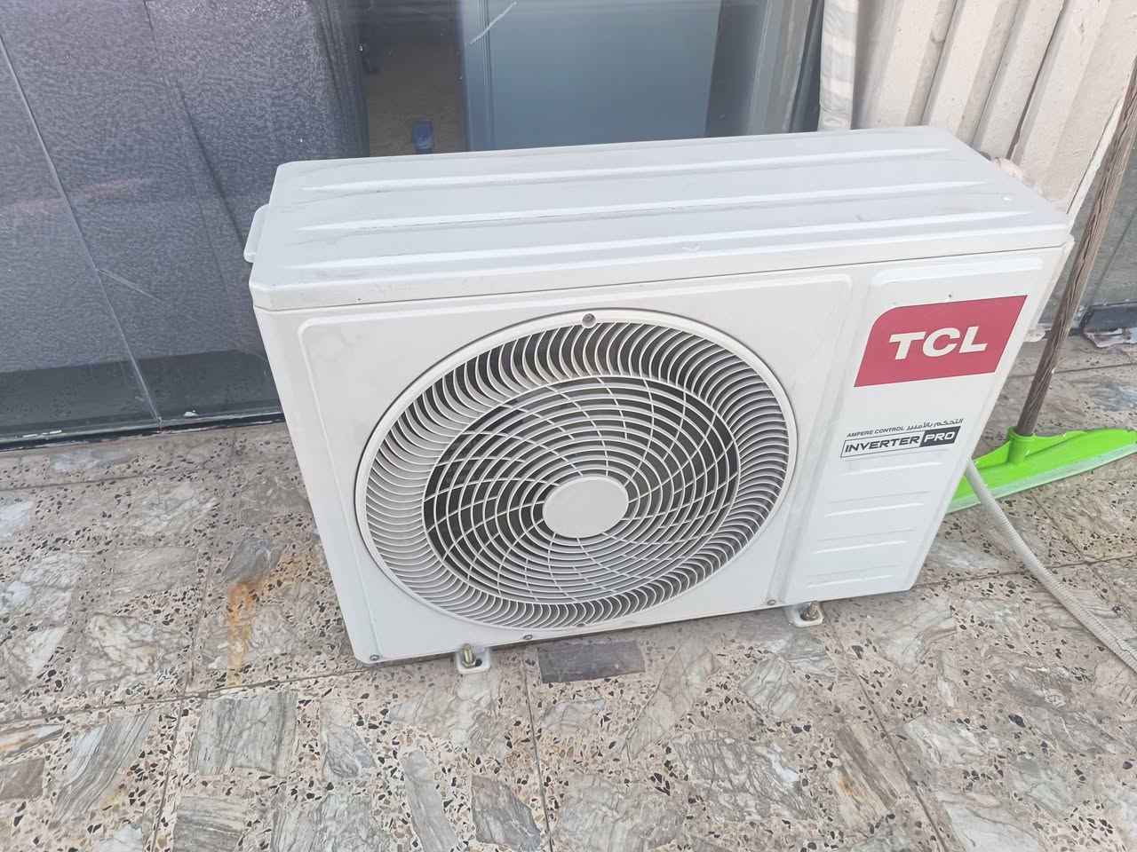 سلام عليكم سبلت البيع TCL
مديل 2025 انفيرتر  تحكم بل انبير ثلج سبلت نضافتة 95٪
السعر 400 وبي مجال
***********
