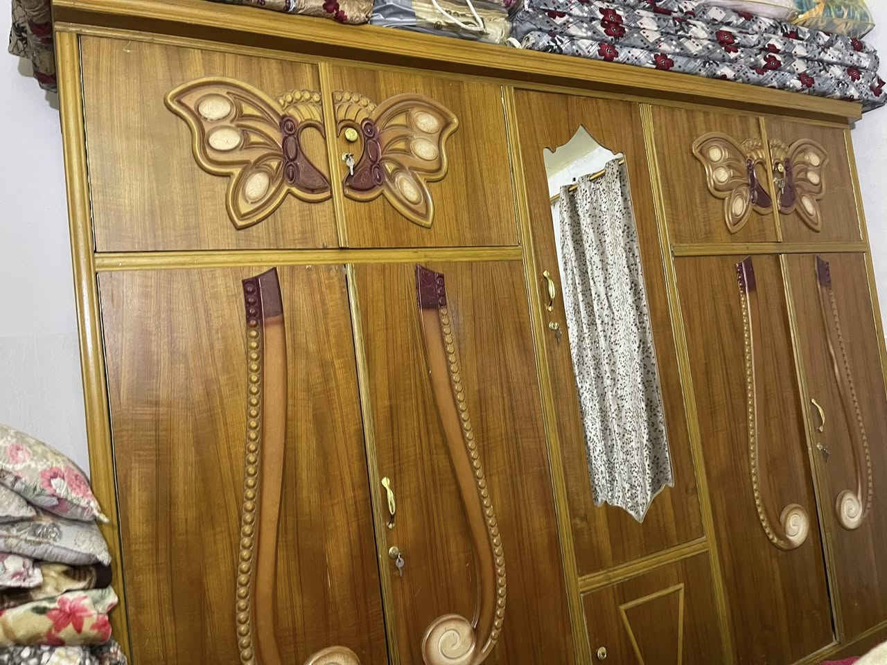 كنتور لبيع السعر ١٥٠ وبي مجال العنوان  شارع كربلاء عمود ١٣٠
***********
