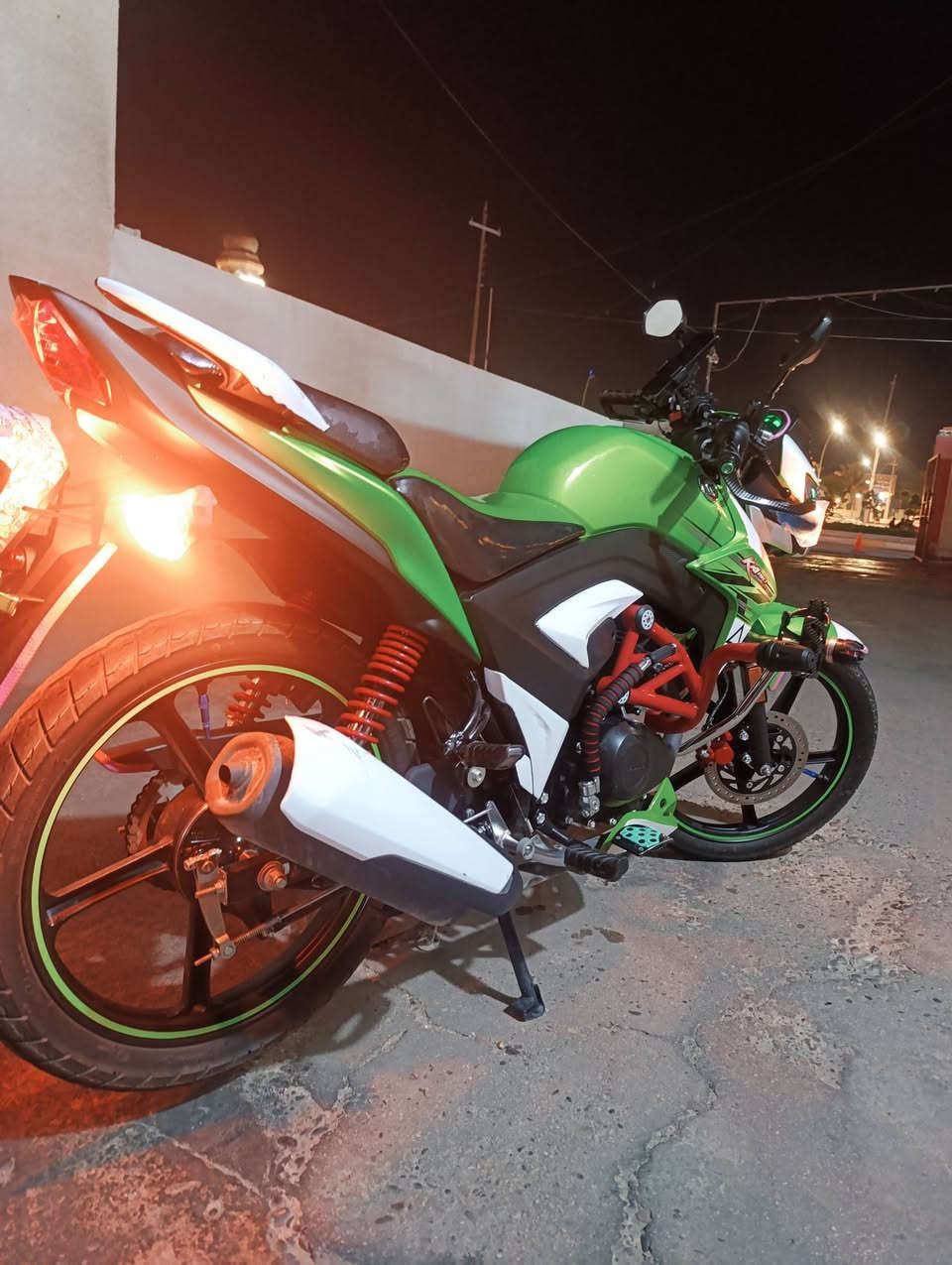 السلام عليكم
موطور هاوجي موديل 2023
مسجل كامل رقم انكليزي  مكفول وسعر خاص على هذا رقم 
0783 849 0847
