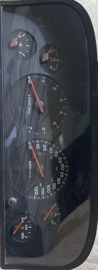 گيج دشبول جيب 2000 كلش نظيف شغّال 100%  السعر 50 ألف 07902994100 بغداد...